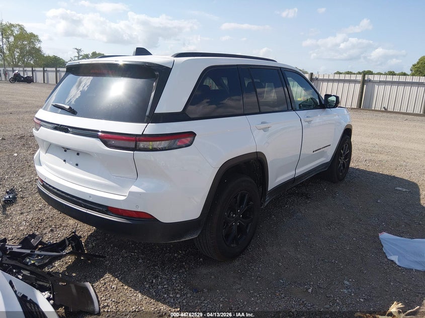 2025 Jeep Grand cherokee VIN 1C4RJGAG3S8775177 IAAI salvage auction — FRONT END, Wait Title, sold $14,200 on 2026-08-01 (photo 4)