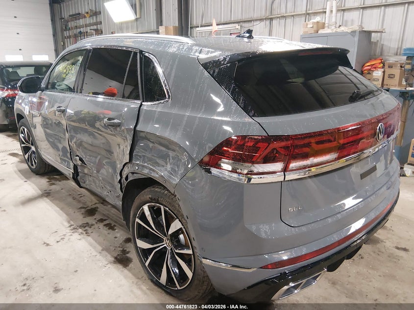 2026 Volkswagen Atlas cross sport VIN 1V2FC2CA9TC212298 IAAI salvage auction — LEFT SIDE, Salvage (Massachusetts), sold $22,050 on 2026-07-30 (photo 3)