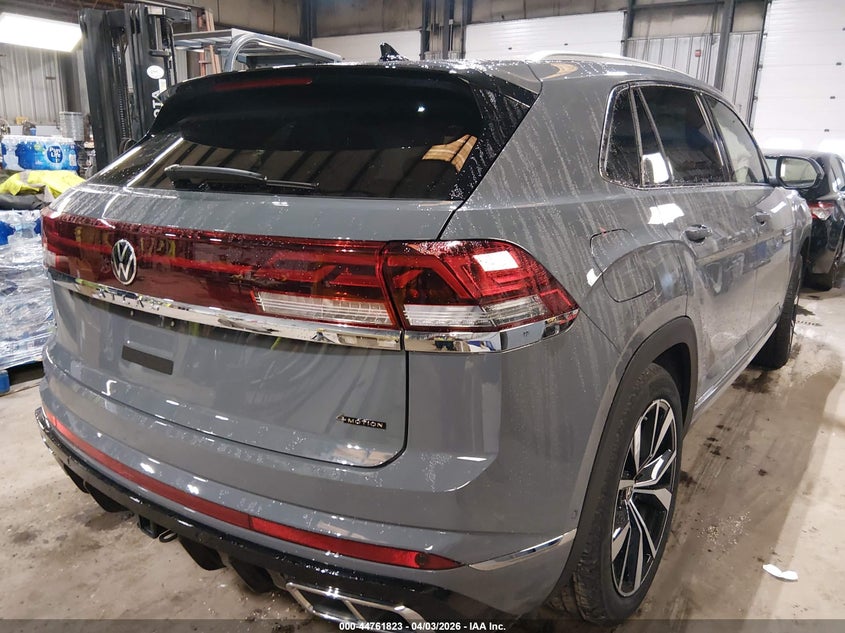 2026 Volkswagen Atlas cross sport VIN 1V2FC2CA9TC212298 IAAI salvage auction — LEFT SIDE, Salvage (Massachusetts), sold $22,050 on 2026-07-30 (photo 4)