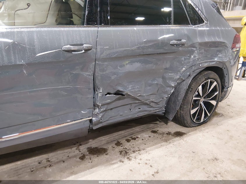 2026 Volkswagen Atlas cross sport VIN 1V2FC2CA9TC212298 IAAI salvage auction — LEFT SIDE, Salvage (Massachusetts), sold $22,050 on 2026-07-30 (photo 6)