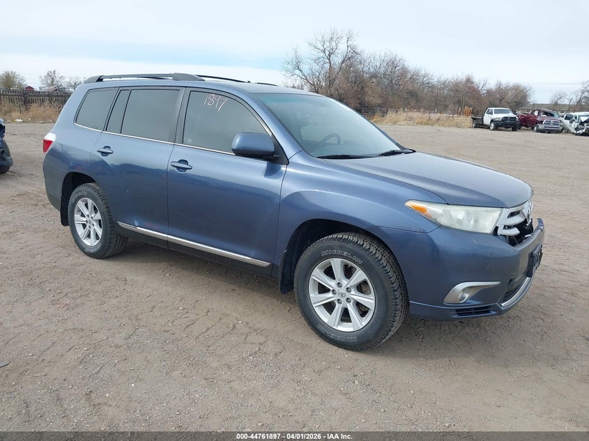 2013 Toyota Highlander VIN 5TDBK3EH5DS221518 IAAI salvage auction — LEFT FRONT, Clear (Wyoming), sold $2,375 on 2026-07-22 (photo 1)