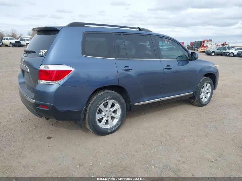 2013 Toyota Highlander VIN 5TDBK3EH5DS221518 IAAI salvage auction — LEFT FRONT, Clear (Wyoming), sold $2,375 on 2026-07-22 (photo 4)