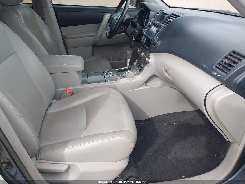 2013 Toyota Highlander VIN 5TDBK3EH5DS221518 IAAI salvage auction — LEFT FRONT, Clear (Wyoming), sold $2,375 on 2026-07-22 (photo 5)