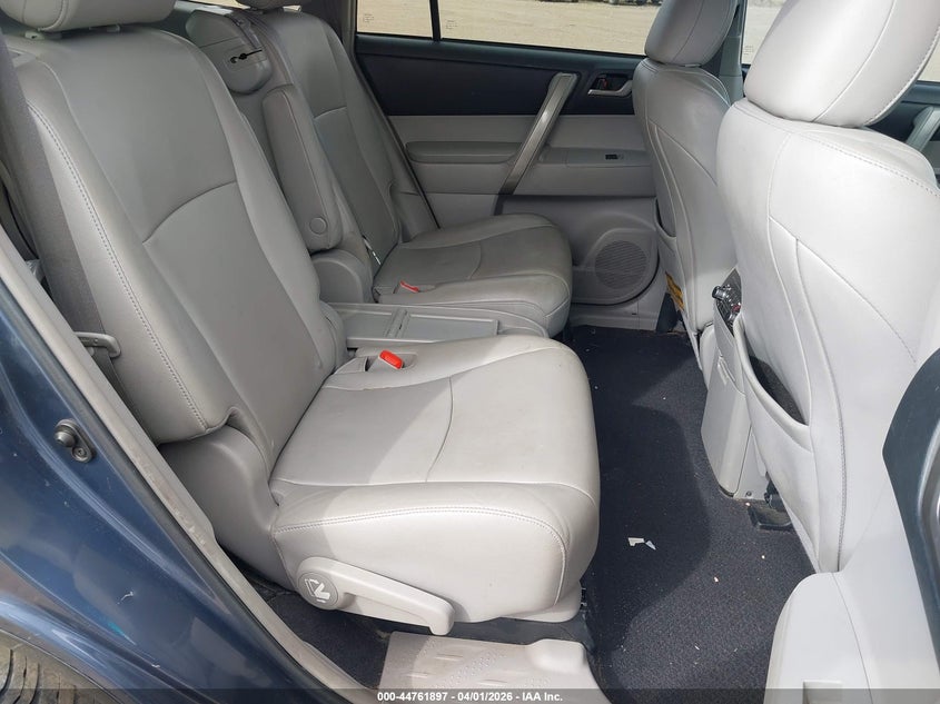 2013 Toyota Highlander VIN 5TDBK3EH5DS221518 IAAI salvage auction — LEFT FRONT, Clear (Wyoming), sold $2,375 on 2026-07-22 (photo 8)