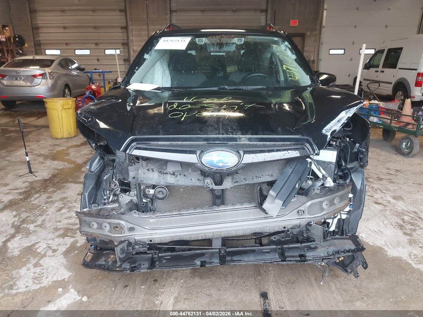 2020 Subaru Forester VIN JF2SKAMC1LH555124 IAAI salvage auction — FRONT & REAR, Wait Title, sold $900 on 2026-07-14 (photo 6)