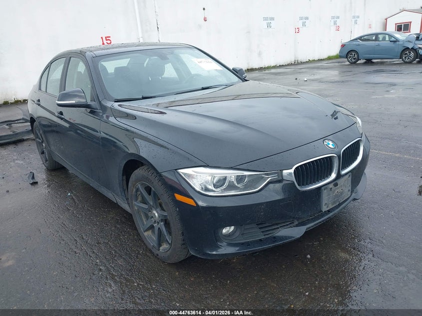 2014 BMW 3er VIN WBA3B5C56EP539424 IAAI salvage auction — REAR END, Wait Title, sold $25 on 2026-07-30 (photo 1)