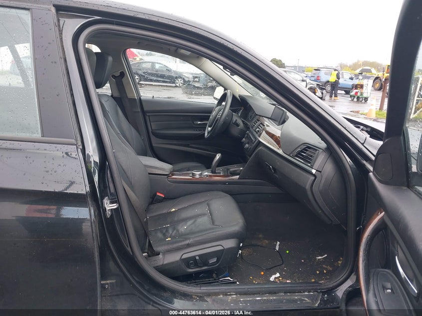 2014 BMW 3er VIN WBA3B5C56EP539424 IAAI salvage auction — REAR END, Wait Title, sold $25 on 2026-07-30 (photo 5)