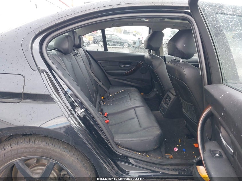 2014 BMW 3er VIN WBA3B5C56EP539424 IAAI salvage auction — REAR END, Wait Title, sold $25 on 2026-07-30 (photo 8)