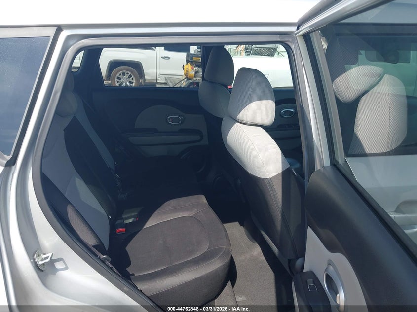 2017 Kia Soul VIN KNDJN2A27H7422383 IAAI salvage auction — HAIL, Clear (Oklahoma), sold $2,800 on 2026-07-29 (photo 8)