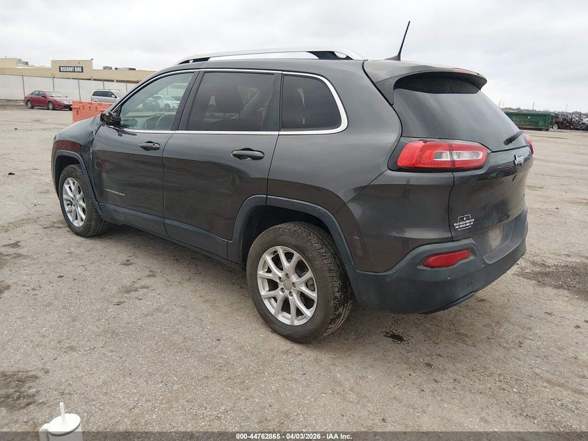 2017 Jeep Cherokee VIN 1C4PJLCBXHW586287 IAAI salvage auction — LEFT SIDE, Wait Title, sold $2,100 on 2026-07-10 (photo 3)