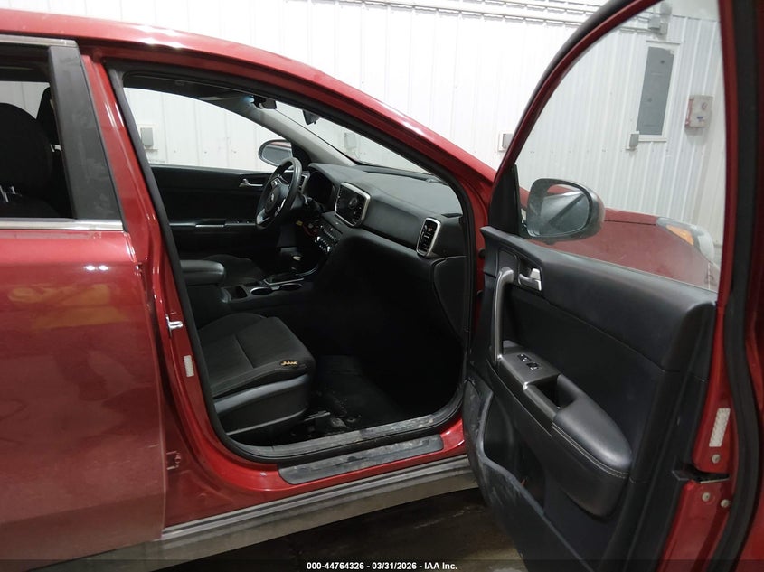 2021 Kia Sportage VIN KNDPM3AC9M7931218 IAAI salvage auction — FRONT & REAR, Wait Title, sold $25 on 2026-07-17 (photo 5)