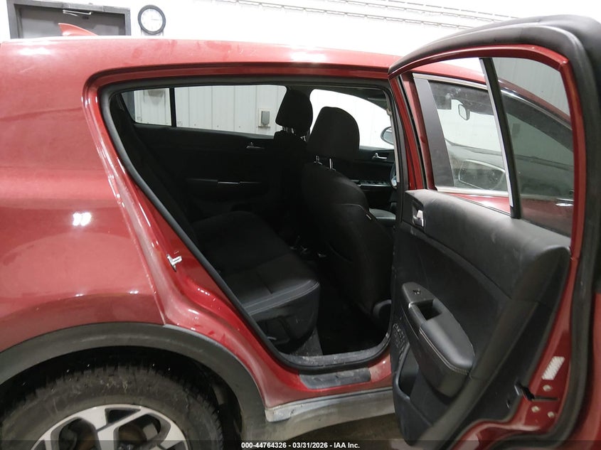 2021 Kia Sportage VIN KNDPM3AC9M7931218 IAAI salvage auction — FRONT & REAR, Wait Title, sold $25 on 2026-07-17 (photo 8)