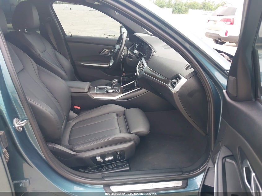 2019 BMW 3er VIN WBA5R1C52KFH08307 IAAI salvage auction — UNKNOWN, Salvage Title, sold $7,100 on 2026-07-10 (photo 5)
