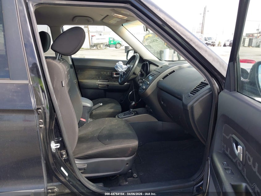 2012 Kia Soul VIN KNDJT2A65C7744134 IAAI salvage auction — FRONT & REAR, Wait Title, sold $550 on 2026-07-08 (photo 5)