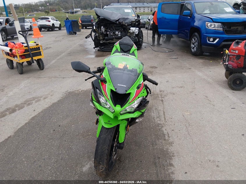 2023 Kawasaki Zx VIN JKBZXJH19PA018903 IAAI salvage auction — LEFT & RIGHT, Salvage (Missouri), sold $1,050 on 2026-07-21 (photo 5)