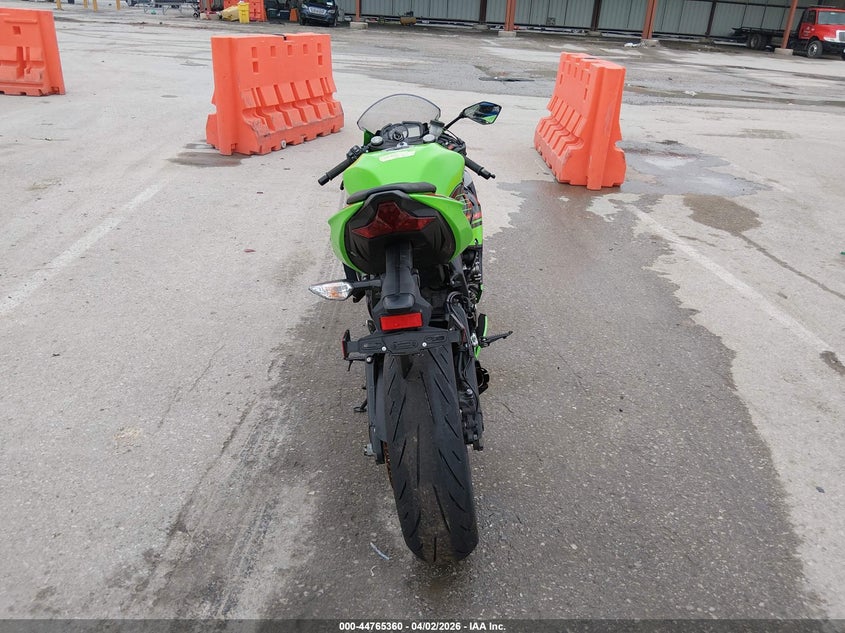 2023 Kawasaki Zx VIN JKBZXJH19PA018903 IAAI salvage auction — LEFT & RIGHT, Salvage (Missouri), sold $1,050 on 2026-07-21 (photo 6)