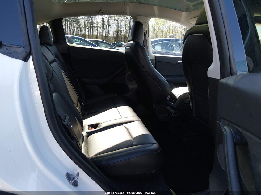 2023 Tesla Model y VIN 7SAYGDEE3PA097541 IAAI salvage auction — REAR END, Salvage Title, sold $7,900 on 2026-07-22 (photo 8)