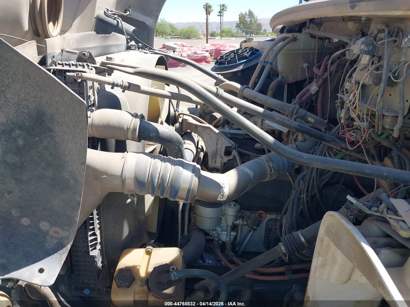 2006 Freightliner M2 106 VIN 1FVAC2CS96HV97782 IAAI salvage auction — NORMAL WEAR, Clear (Arizona), sold $100 on 2026-07-29 (photo 9)