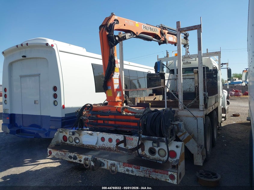 2006 Freightliner M2 106 VIN 1FVAC2CS96HV97782 IAAI salvage auction — NORMAL WEAR, Clear (Arizona), sold $25 on 2026-07-22 (photo 4)