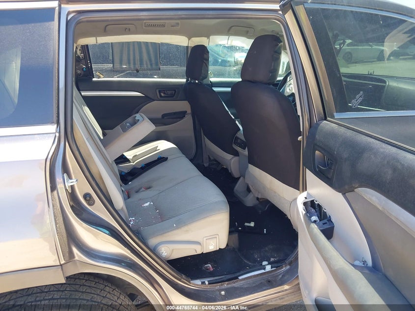2019 Toyota Highlander VIN 5TDZARFH6KS044851 IAAI salvage auction — LEFT & RIGHT, Salvage (Texas), sold $6,800 on 2026-07-27 (photo 8)