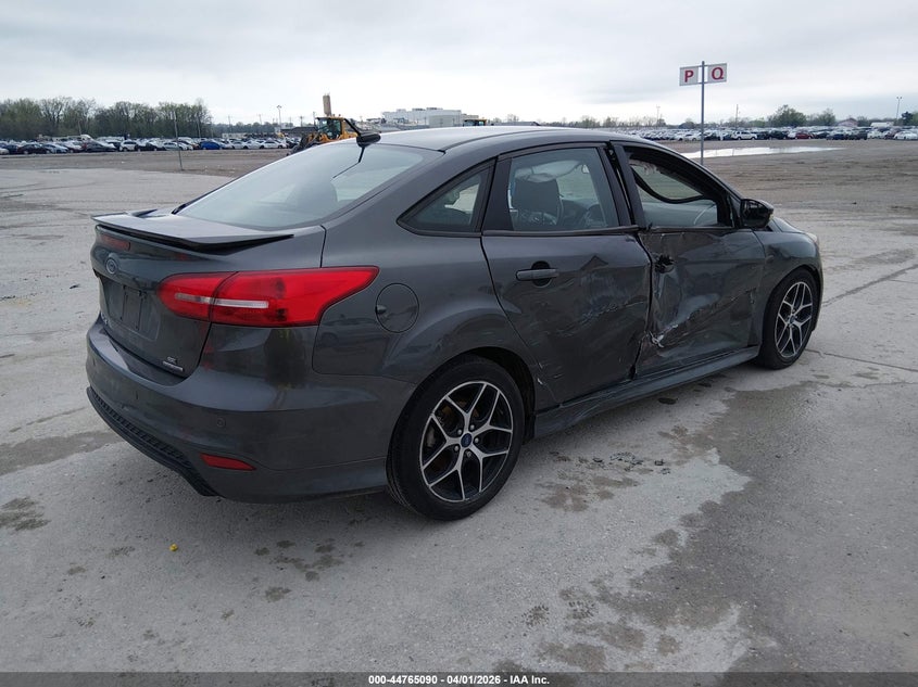2016 Ford Focus VIN 1FADP3F24GL405297 IAAI salvage auction — RIGHT SIDE, Salvage (Illinois), sold $1,050 on 2026-07-20 (photo 4)