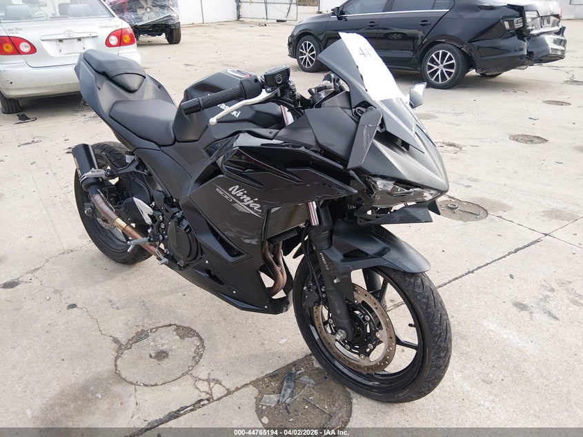 2026 Kawasaki Ninja VIN ML5EXGG10TDA80404 IAAI salvage auction — FRONT END, Wait Title, sold $1,700 on 2026-07-28 (photo 1)