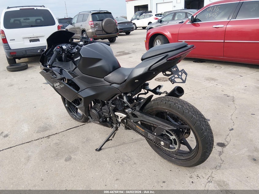 2026 Kawasaki Ninja VIN ML5EXGG10TDA80404 IAAI salvage auction — FRONT END, Wait Title, sold $1,700 on 2026-07-28 (photo 3)
