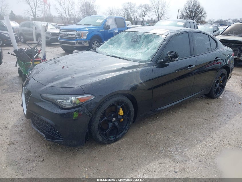 2018 Alfa romeo Giulia VIN ZARFAEEN6J7565120 IAAI salvage auction — HAIL, Salvage (Illinois), sold $2,200 on 2026-07-28 (photo 2)