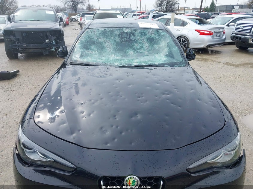 2018 Alfa romeo Giulia VIN ZARFAEEN6J7565120 IAAI salvage auction — HAIL, Salvage (Illinois), sold $2,200 on 2026-07-28 (photo 6)