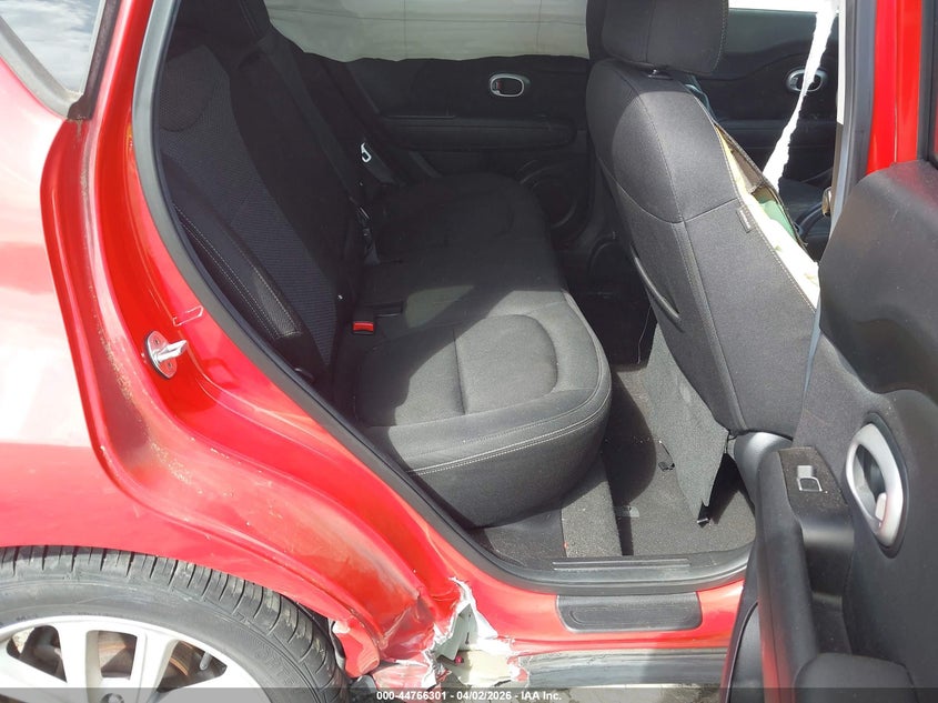 2017 Kia Soul VIN KNDJP3A54H7444657 IAAI salvage auction — RIGHT SIDE, Wait Title, sold $800 on 2026-07-10 (photo 8)