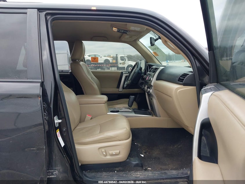2011 Toyota 4runner VIN JTEZU5JR3B5032772 IAAI salvage auction — REAR END, Clear (Indiana), sold $4,900 on 2026-07-23 (photo 5)
