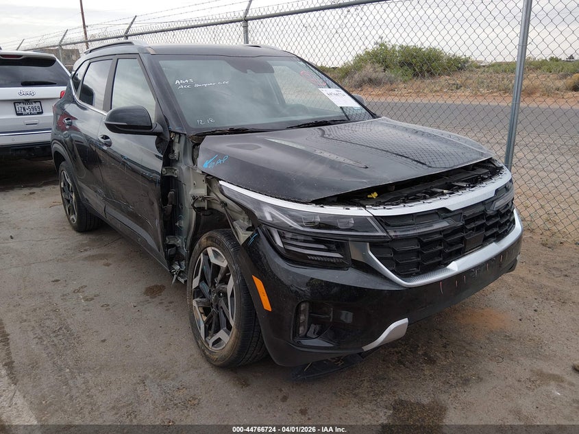 2024 Kia Seltos VIN KNDETCA7XR7563569 IAAI salvage auction — RIGHT FRONT, Original (Texas), sold $7,200 on 2026-07-22 (photo 1)