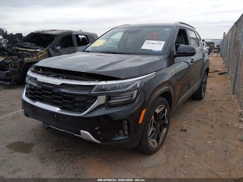 2024 Kia Seltos VIN KNDETCA7XR7563569 IAAI salvage auction — RIGHT FRONT, Original (Texas), sold $7,200 on 2026-07-22 (photo 2)