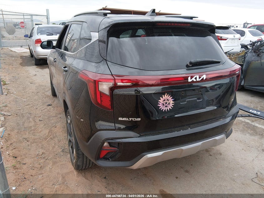 2024 Kia Seltos VIN KNDETCA7XR7563569 IAAI salvage auction — RIGHT FRONT, Original (Texas), sold $7,200 on 2026-07-22 (photo 3)