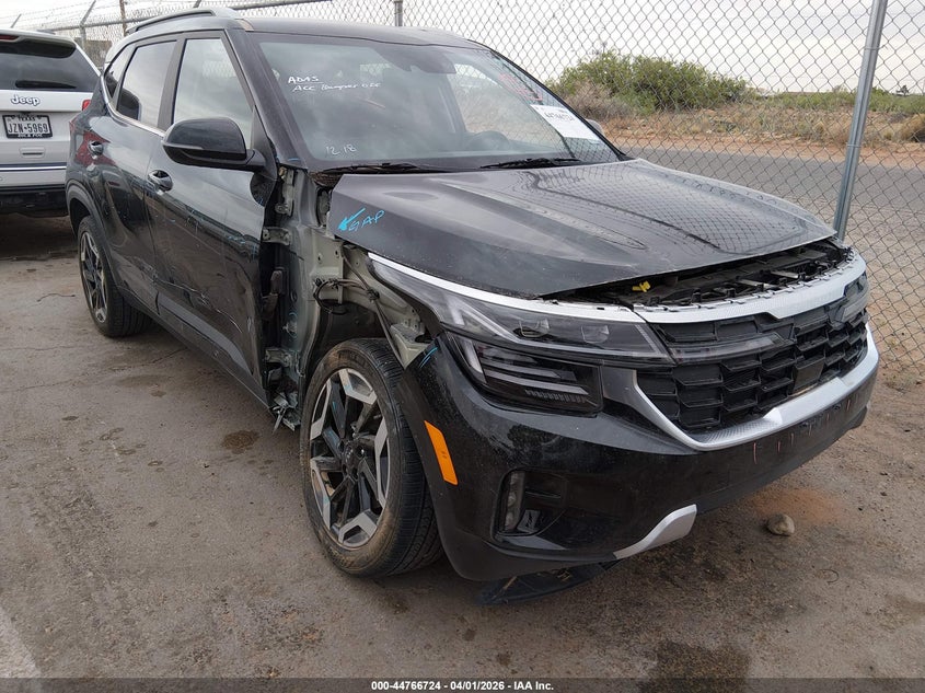 2024 Kia Seltos VIN KNDETCA7XR7563569 IAAI salvage auction — RIGHT FRONT, Original (Texas), sold $7,200 on 2026-07-22 (photo 6)