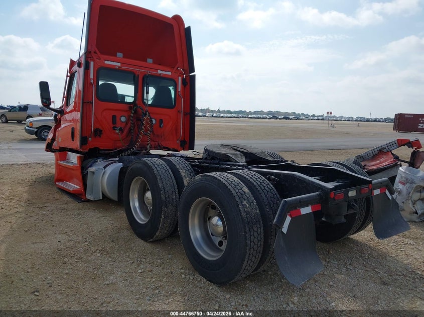 2021 Freightliner New cascadia 126 VIN 3AKJHLDR4MSMR1360 IAAI salvage auction — SUSPENSION, Salvage (Texas), sold $6,800 on 2026-07-16 (photo 3)