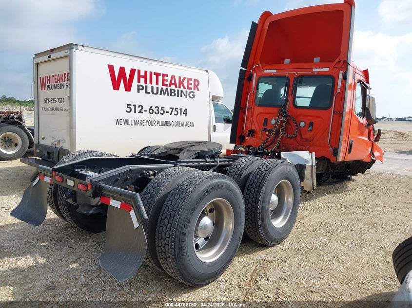 2021 Freightliner New cascadia 126 VIN 3AKJHLDR4MSMR1360 IAAI salvage auction — SUSPENSION, Salvage (Texas), sold $6,800 on 2026-07-16 (photo 4)