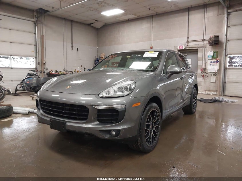 2018 Porsche Cayenne VIN WP1AA2A26JKA01168 IAAI salvage auction — LEFT SIDE, Salvage (Maine), sold $9,125 on 2026-07-06 (photo 2)