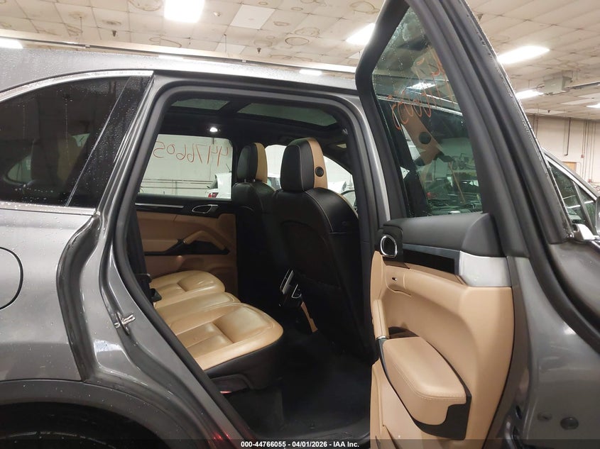 2018 Porsche Cayenne VIN WP1AA2A26JKA01168 IAAI salvage auction — LEFT SIDE, Salvage (Maine), sold $9,125 on 2026-07-06 (photo 8)