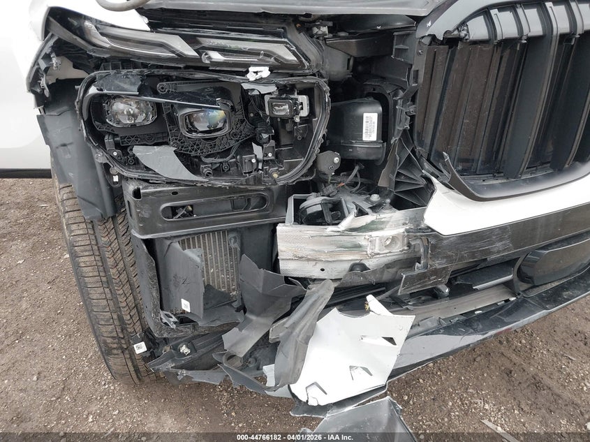 2024 BMW X7 VIN 5UX33EM09R9S86174 IAAI salvage auction — RIGHT FRONT, Salvage (Illinois), sold $44,500 on 2026-07-06 (photo 6)