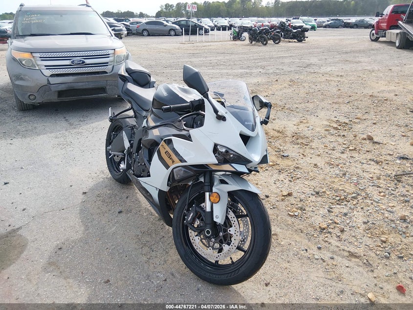 2026 Kawasaki Zx636 VIN JKBZXJK1XTA015351 IAAI salvage auction — LEFT FRONT, Wait Title, sold $2,800 on 2026-07-22 (photo 1)