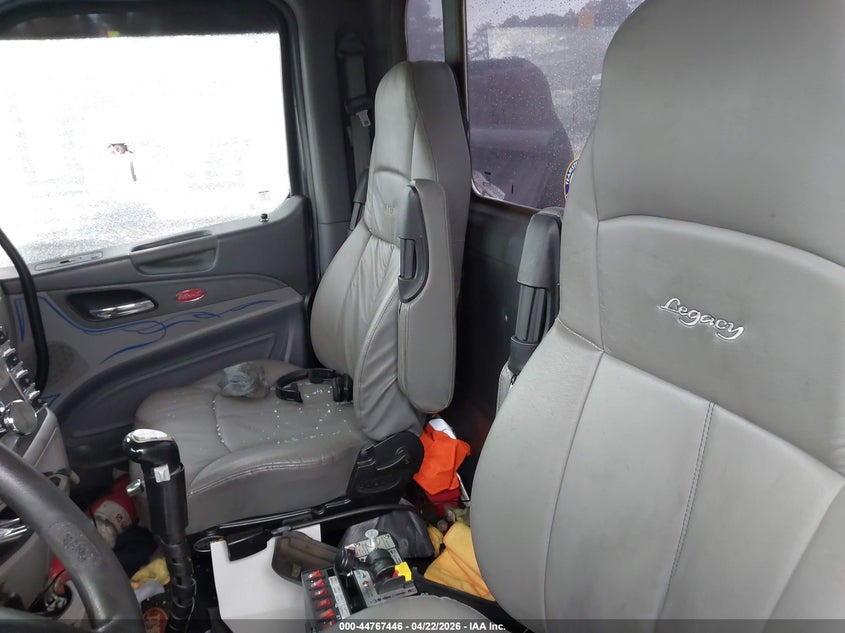 2015 Peterbilt 567 VIN 1XPCDP0X4FD308988 IAAI salvage auction — Burn Interior, Mv-907A (New York), sold $8,350 on 2026-07-07 (photo 7)