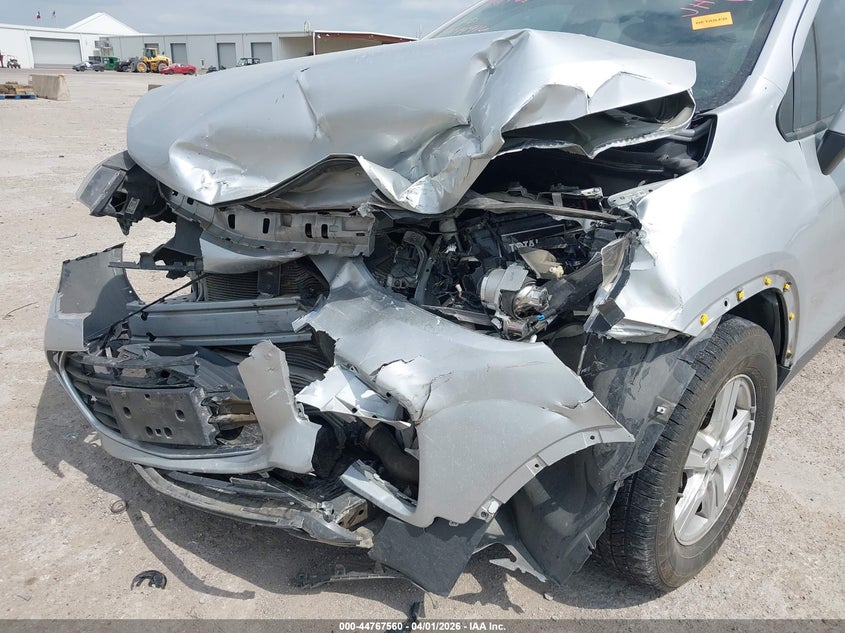 2021 Chevrolet Trax VIN KL7CJLSB5MB334123 IAAI salvage auction — FRONT END, Wait Title, sold $600 on 2026-07-08 (photo 6)