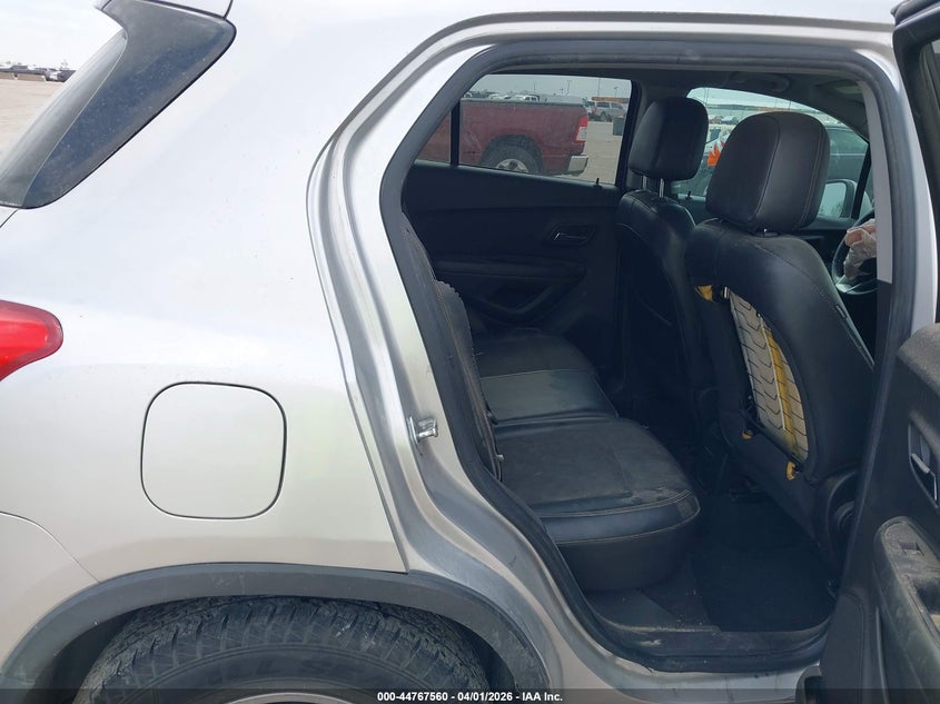 2021 Chevrolet Trax VIN KL7CJLSB5MB334123 IAAI salvage auction — FRONT END, Wait Title, sold $600 on 2026-07-08 (photo 8)