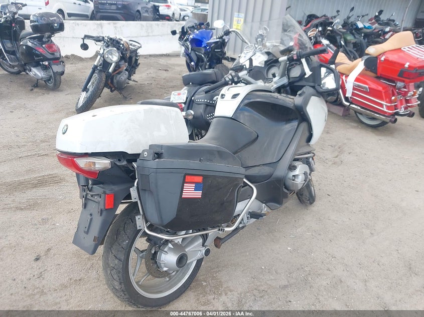 2011 BMW R 1200 VIN WB1044009BZW19462 IAAI salvage auction — THEFT, Salvage (California), sold $1,450 on 2026-07-28 (photo 4)