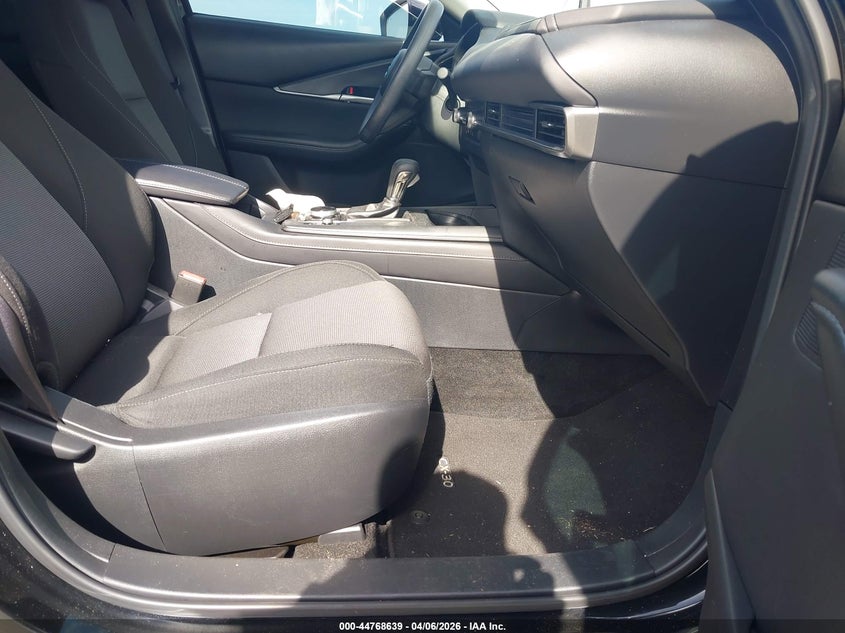 2025 Mazda Cx-30 VIN 3MVDMBAM7SM807682 IAAI salvage auction — REAR END, Wait Title, sold $7,275 on 2026-07-20 (photo 5)