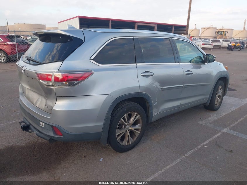 2015 Toyota Highlander VIN 5TDJKRFH0FS186919 IAAI salvage auction — REAR END, Salvage (Hawaii), sold $5,400 on 2026-07-14 (photo 4)