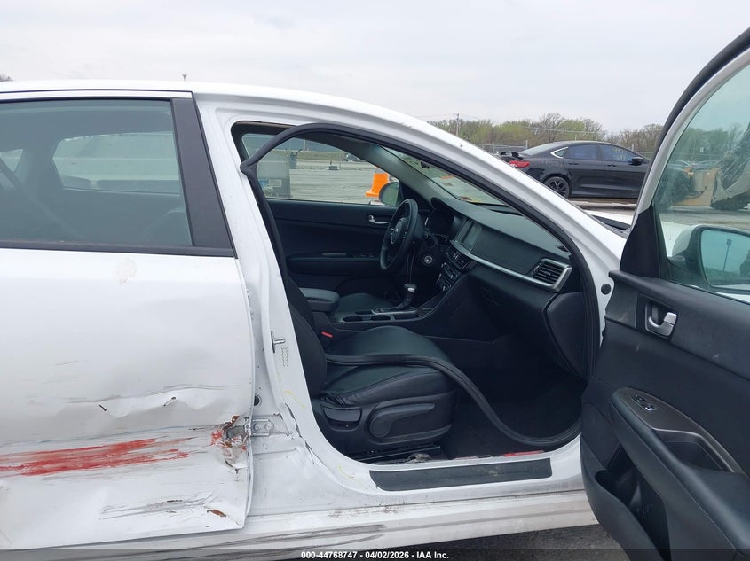 2020 Kia Optima VIN 5XXGT4L39LG451918 IAAI salvage auction — RIGHT SIDE, Salvage (Illinois), sold $2,100 on 2026-07-07 (photo 5)