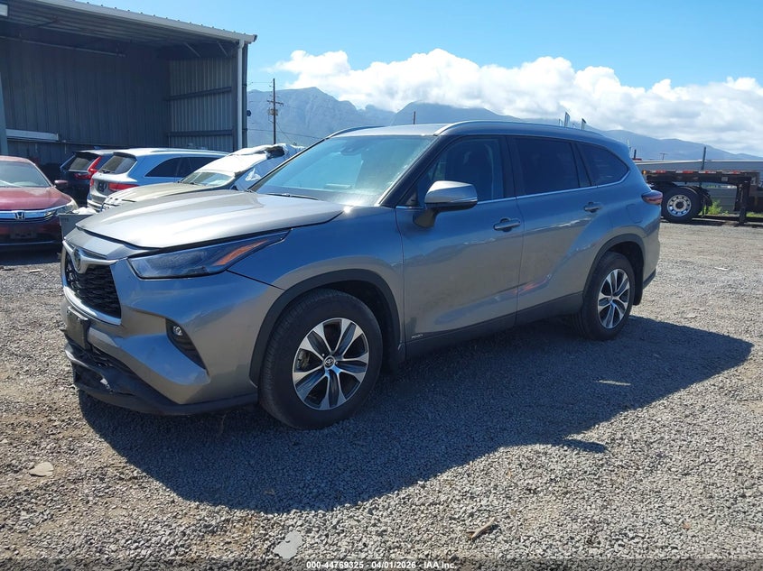 2026 Toyota Highlander VIN 5TDKBRCH0TS692142 IAAI salvage auction — FRESH WATER, Salvage (Hawaii), sold $7,800 on 2026-07-21 (photo 2)
