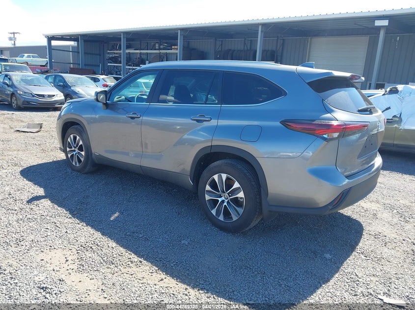 2026 Toyota Highlander VIN 5TDKBRCH0TS692142 IAAI salvage auction — FRESH WATER, Salvage (Hawaii), sold $7,800 on 2026-07-21 (photo 3)